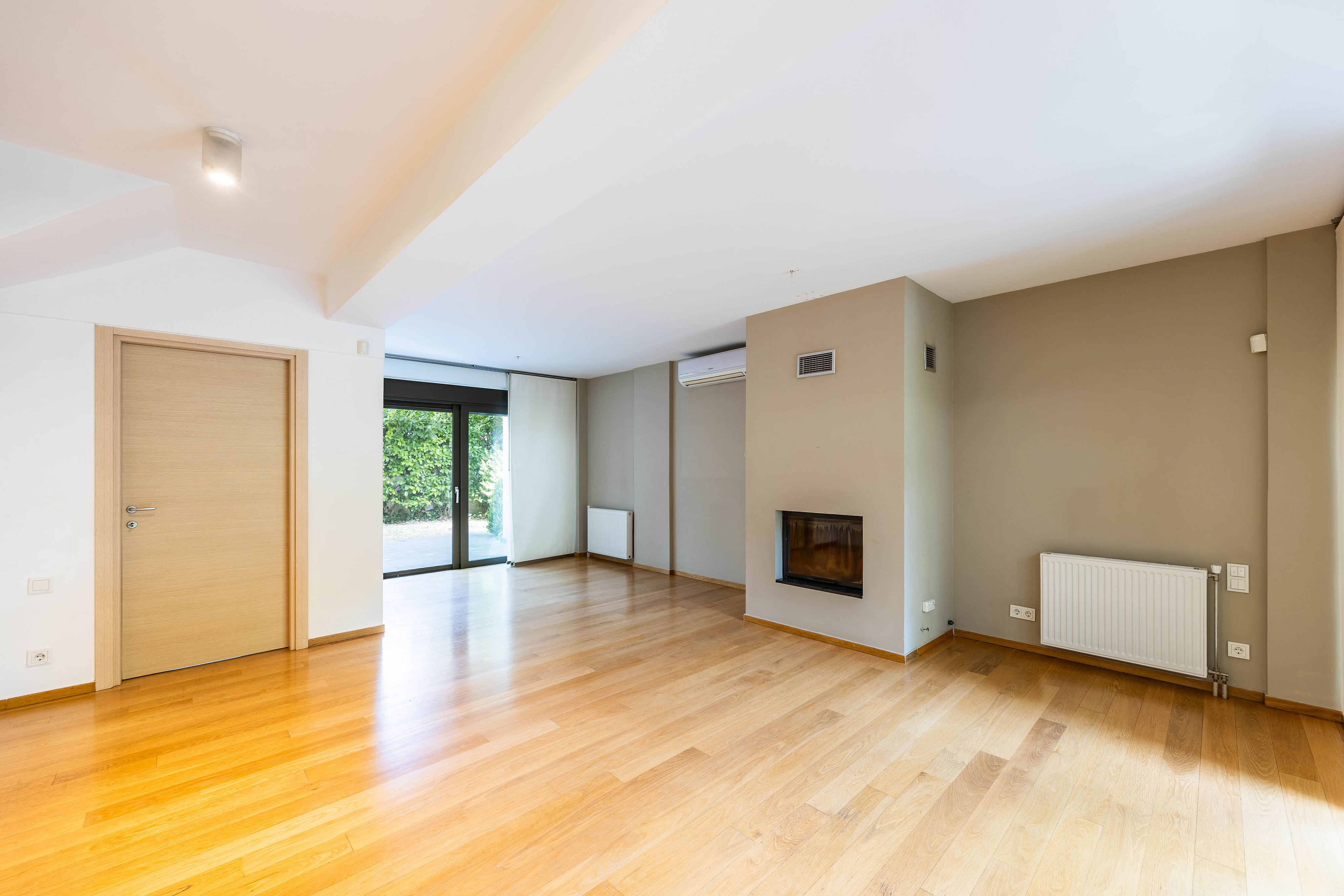 Modern 135 sq.m. maisonette with garden in Vrilissia