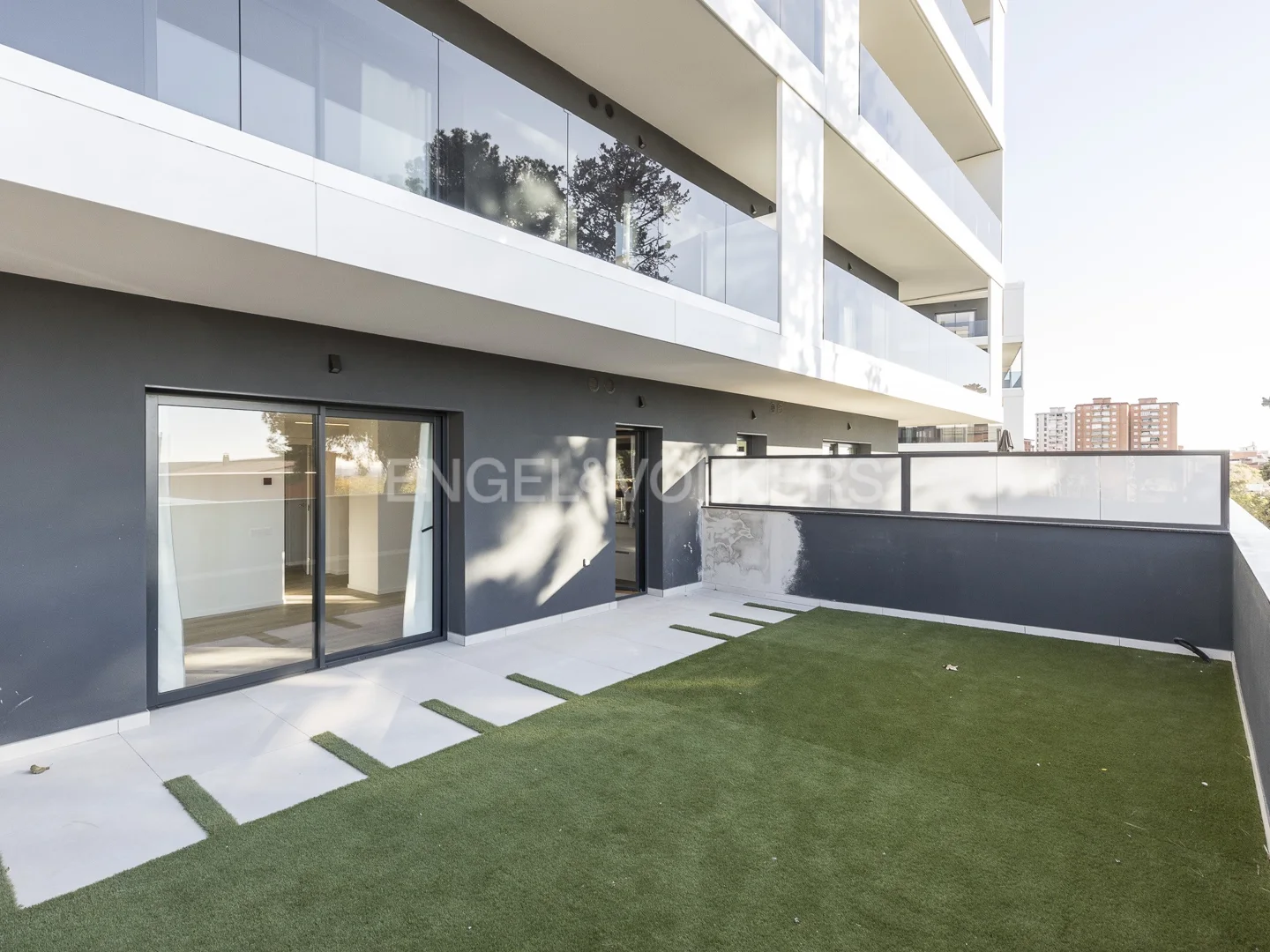 Piso de obra nueva con terraza en Esplugues