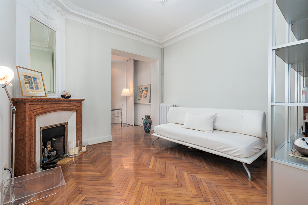 Exclusivité - Appartement en étage élevé, dans un immeuble bourgeois