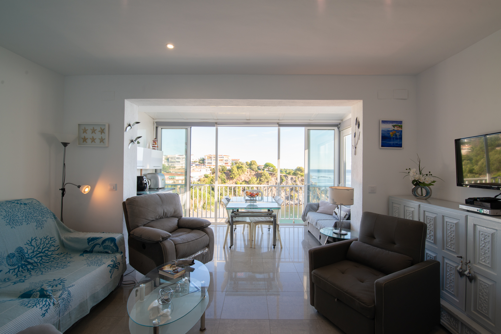 Sea-view apartment with parking, Cau del Llop - Fané, Llançà