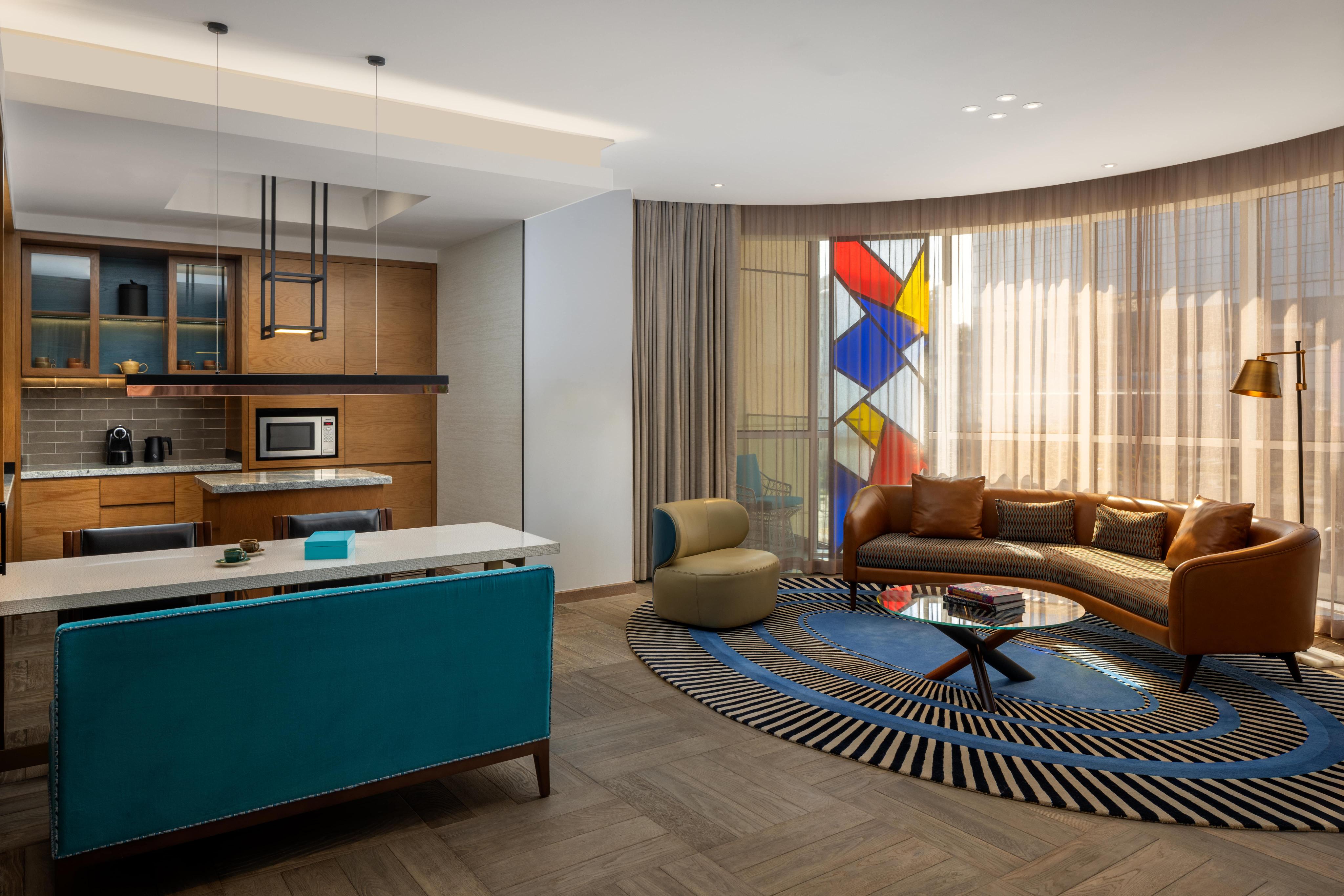 Hotel Living | All Bills Included | Palm View