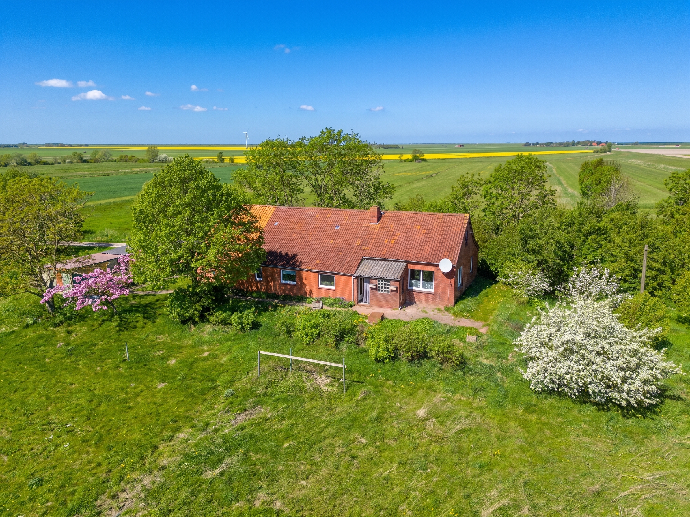 Landhaus mit Charme und großem Entwicklungspotenzial in der Westermarsch