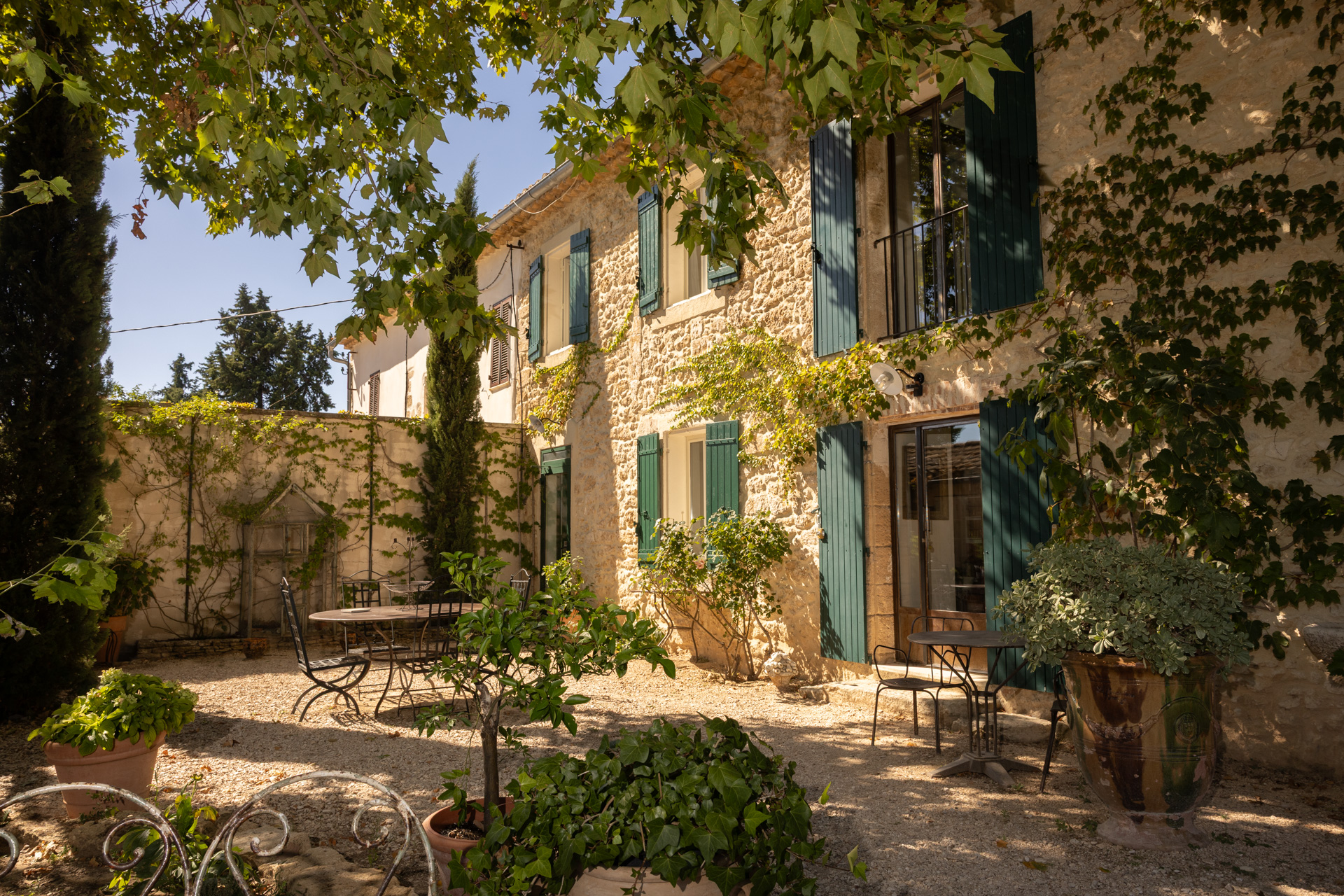 Les Taillades - 18th-century property with views over the Luberon