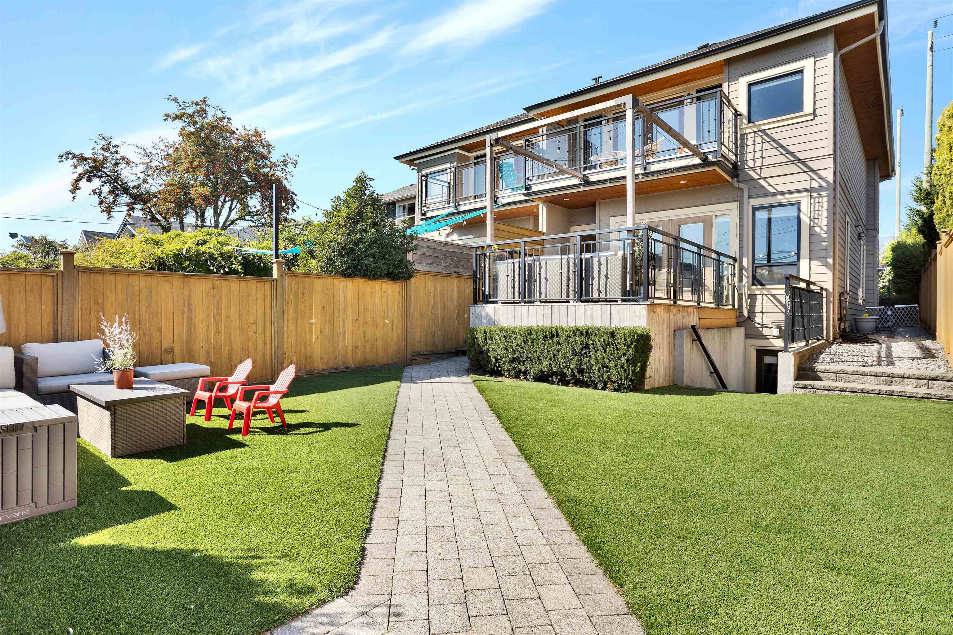 Spacious 4-Bedroom Duplex