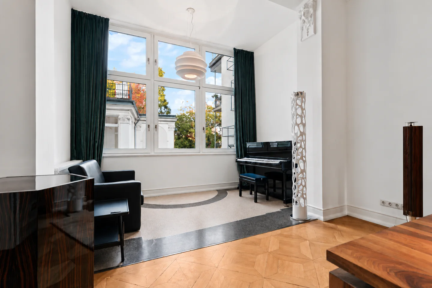 Luxuriöses Wohnen am Schlosspark – Design, Eleganz und private Wellnessoase - Photo 5