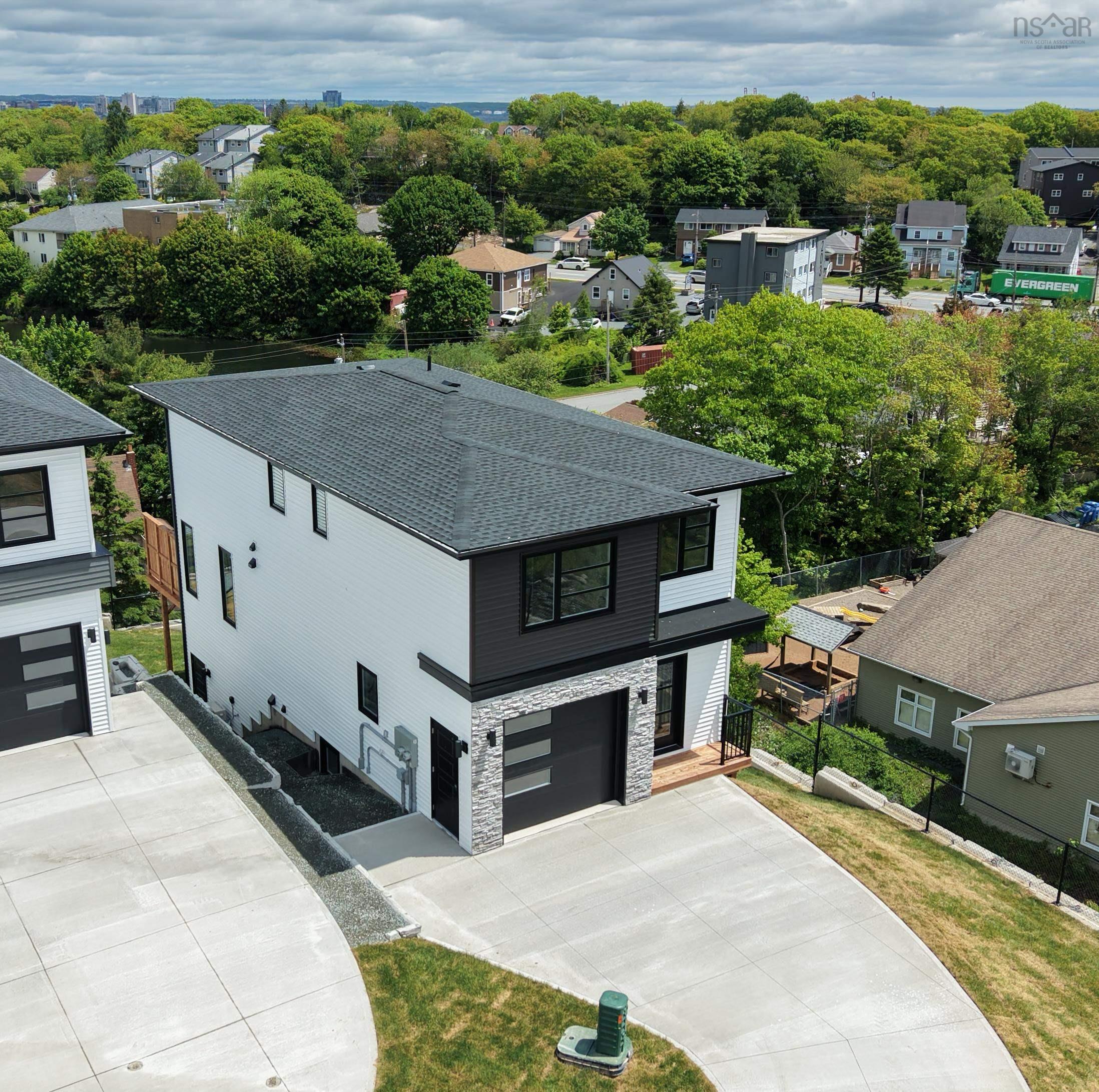stunning new construction
