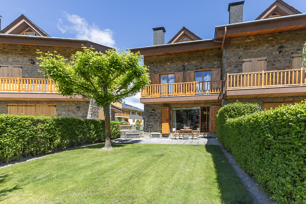 Casa rodeada de zonas verdes en Puigcerdà