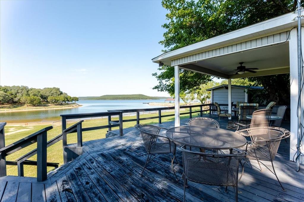 Waterfront Living, Perfectly Curated
