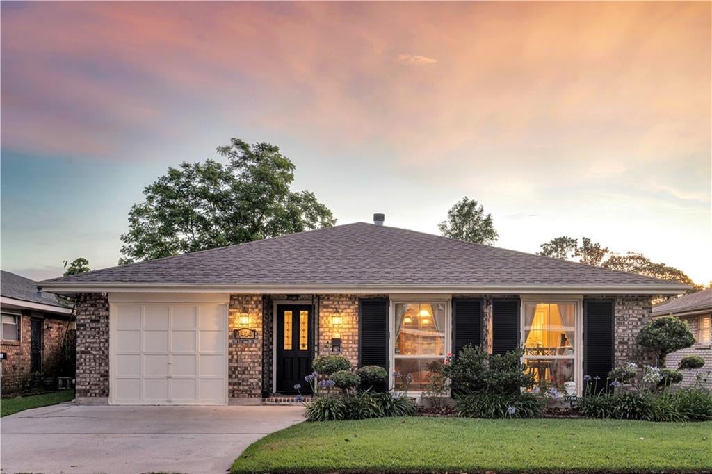 Renovated Brich Ranch with Heated Pool