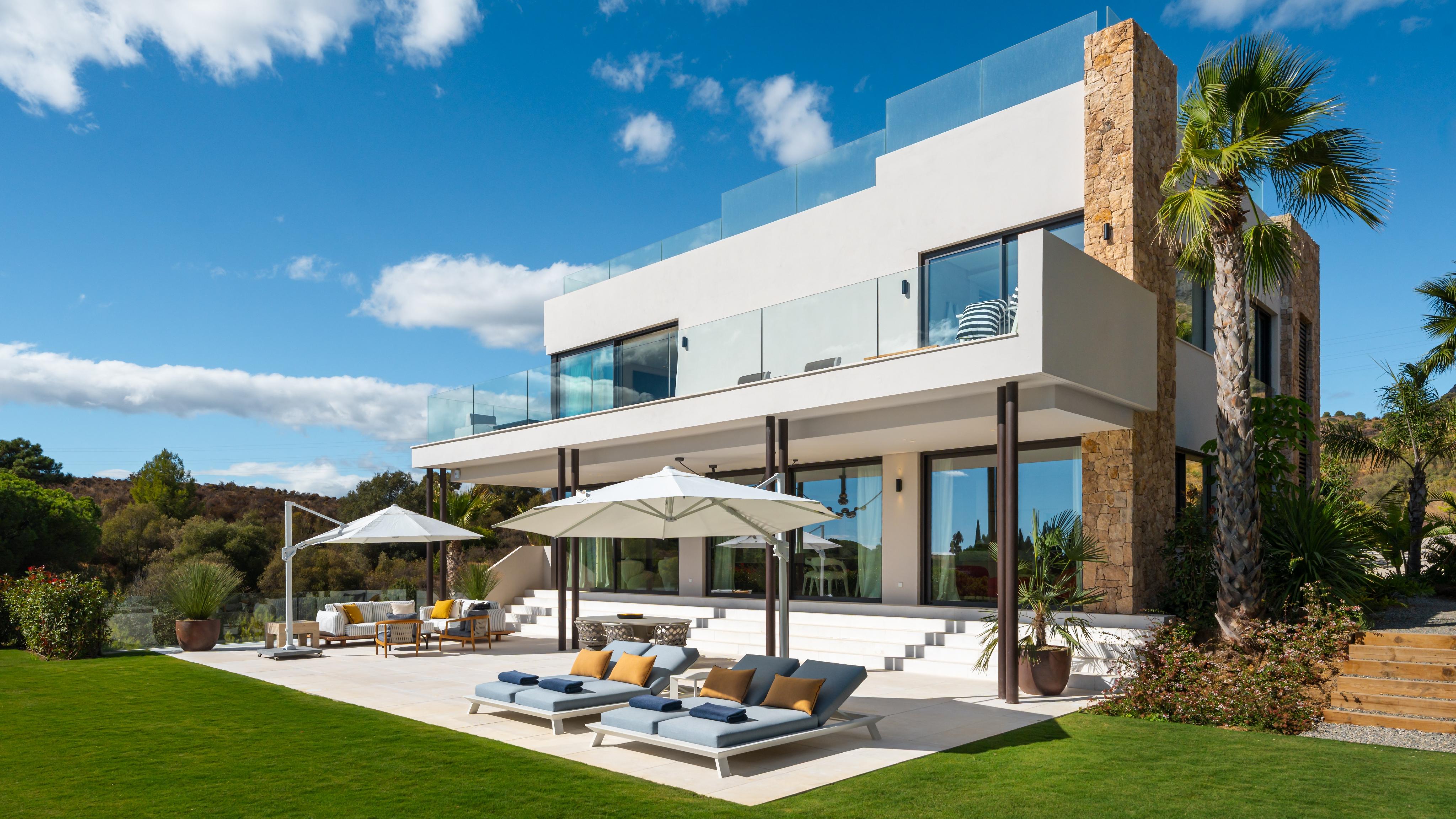Stunning Brand New Luxury Villa in Marbella Hill Club