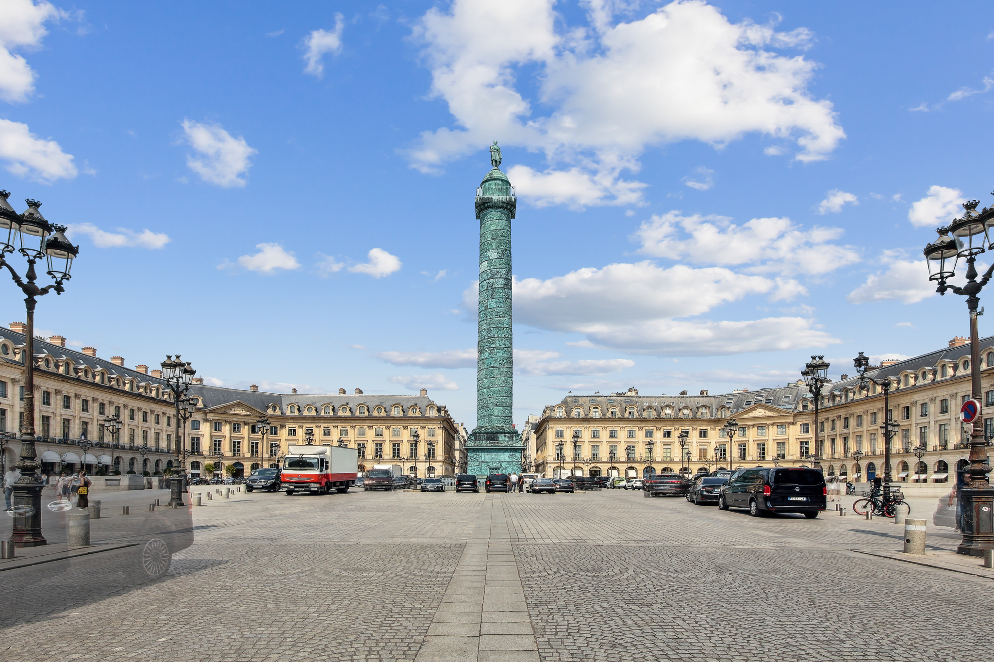 1 BR Furnished Apartment - Place Vendôme