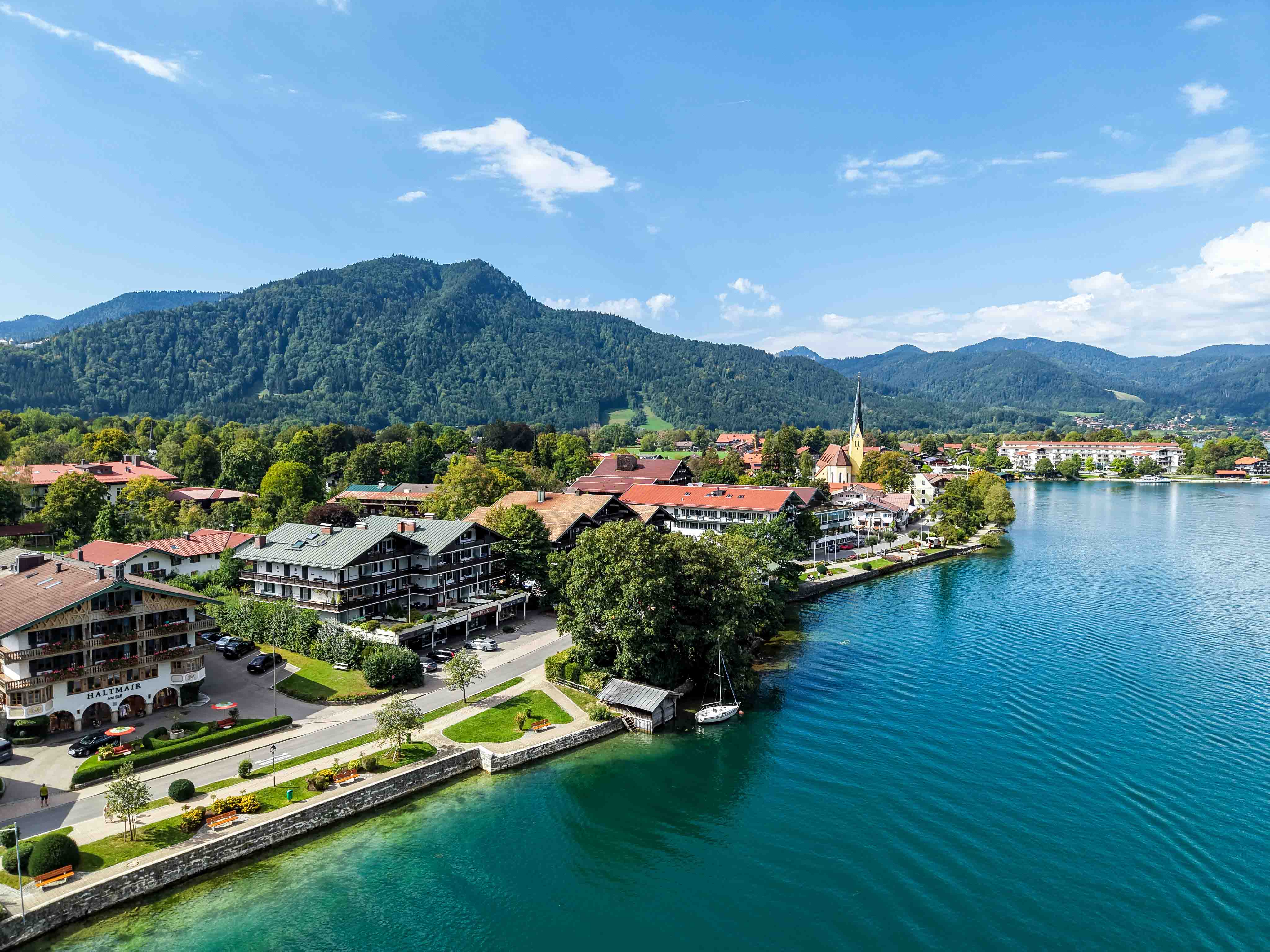 Sichtbarkeit, Lage & Tegernsee-Flair – attraktive Gewerbefläche in bester Lage von Rottach-Egern
