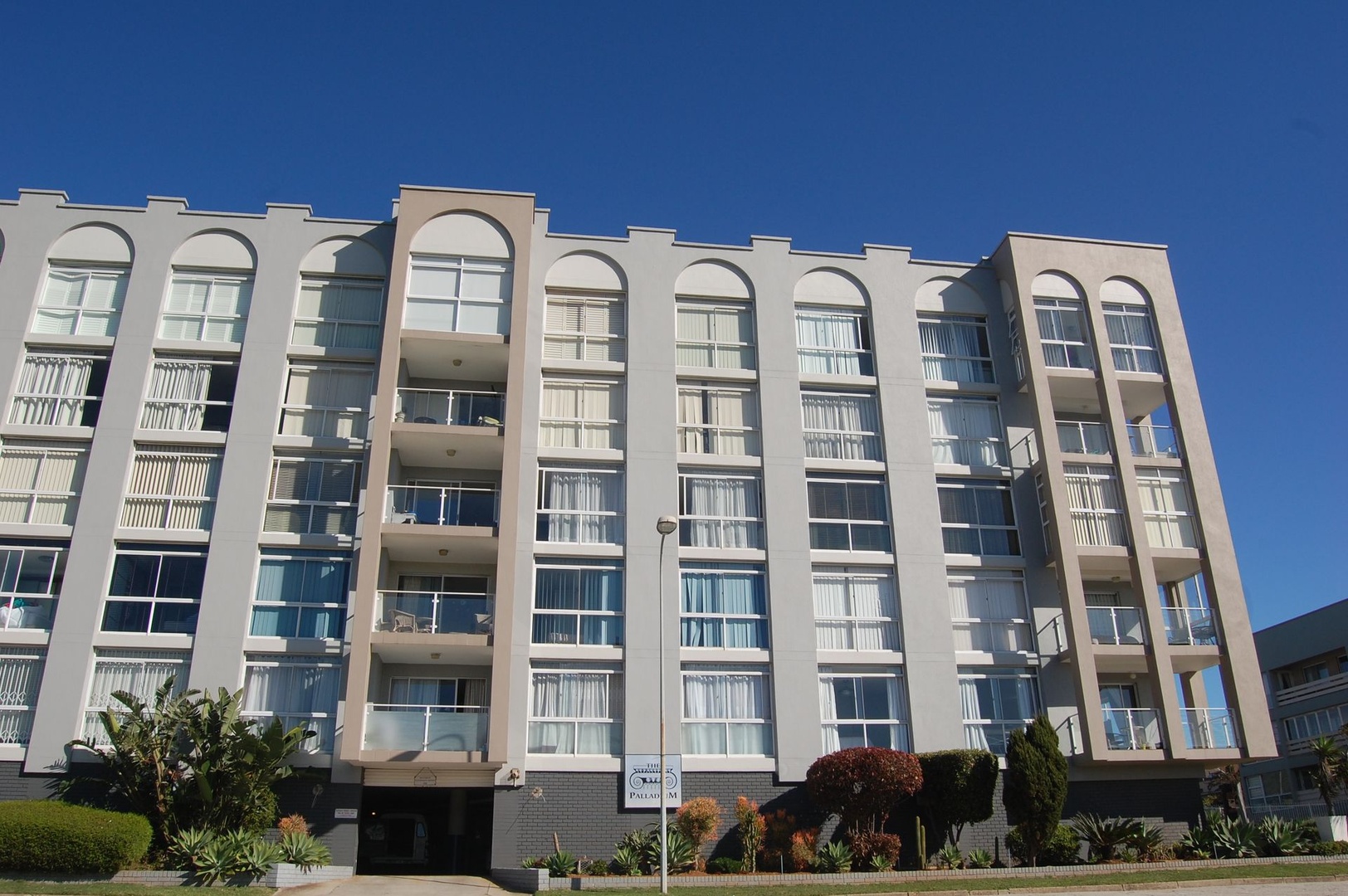 Fully furnished one bedroom unit