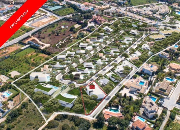 Land for sale in Lagos, Portugal — €740,000