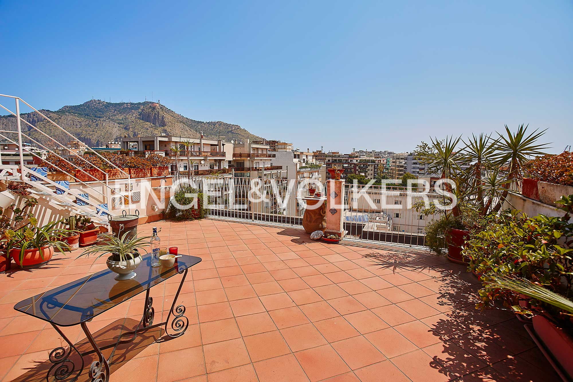 Penthouse in the Heart of Palermo with Breathtaking View and Panoramic Terrace