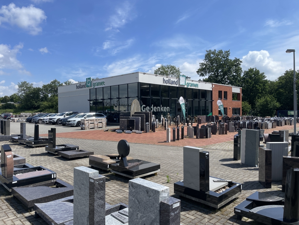 Gewerbehalle auf großem Grundstück in bester A30-Sichtlage