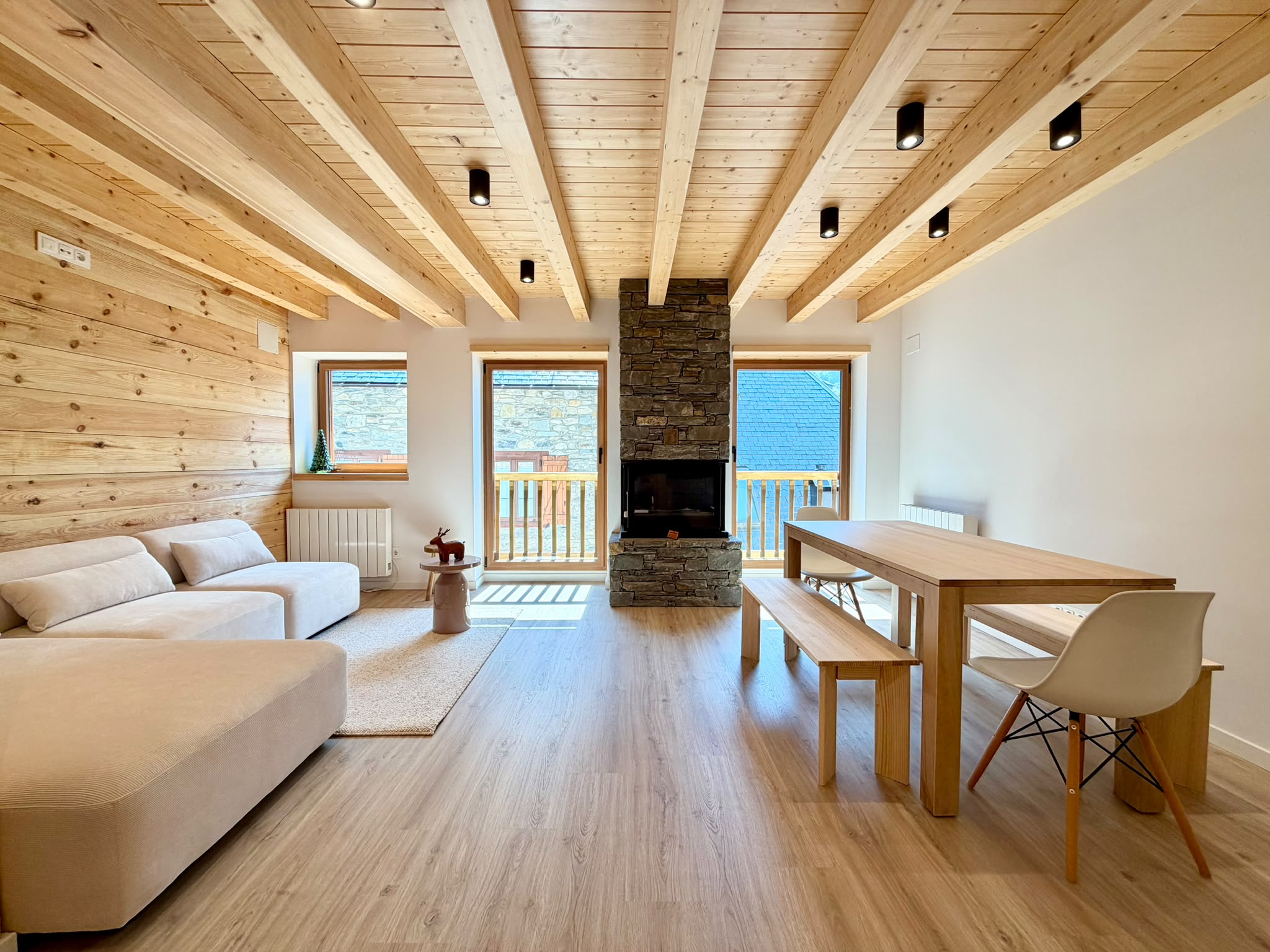 Bright triplex in Bagergue
