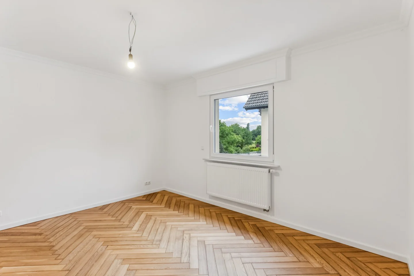 Exklusive 3,5-Zimmer-Wohnung mit Wintergarten, Designerbad und idyllischem Gartenparadies - Foto 5