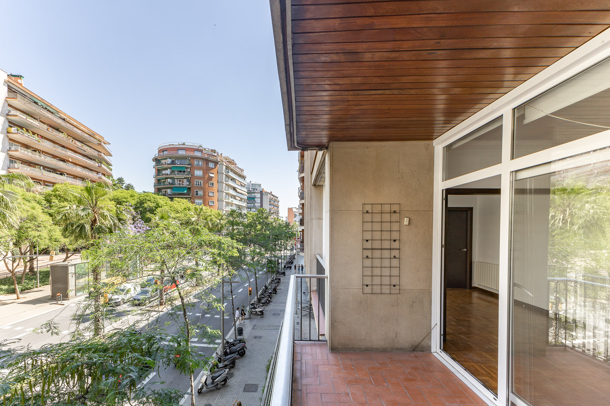 Bright apartment in Sant Gervasi