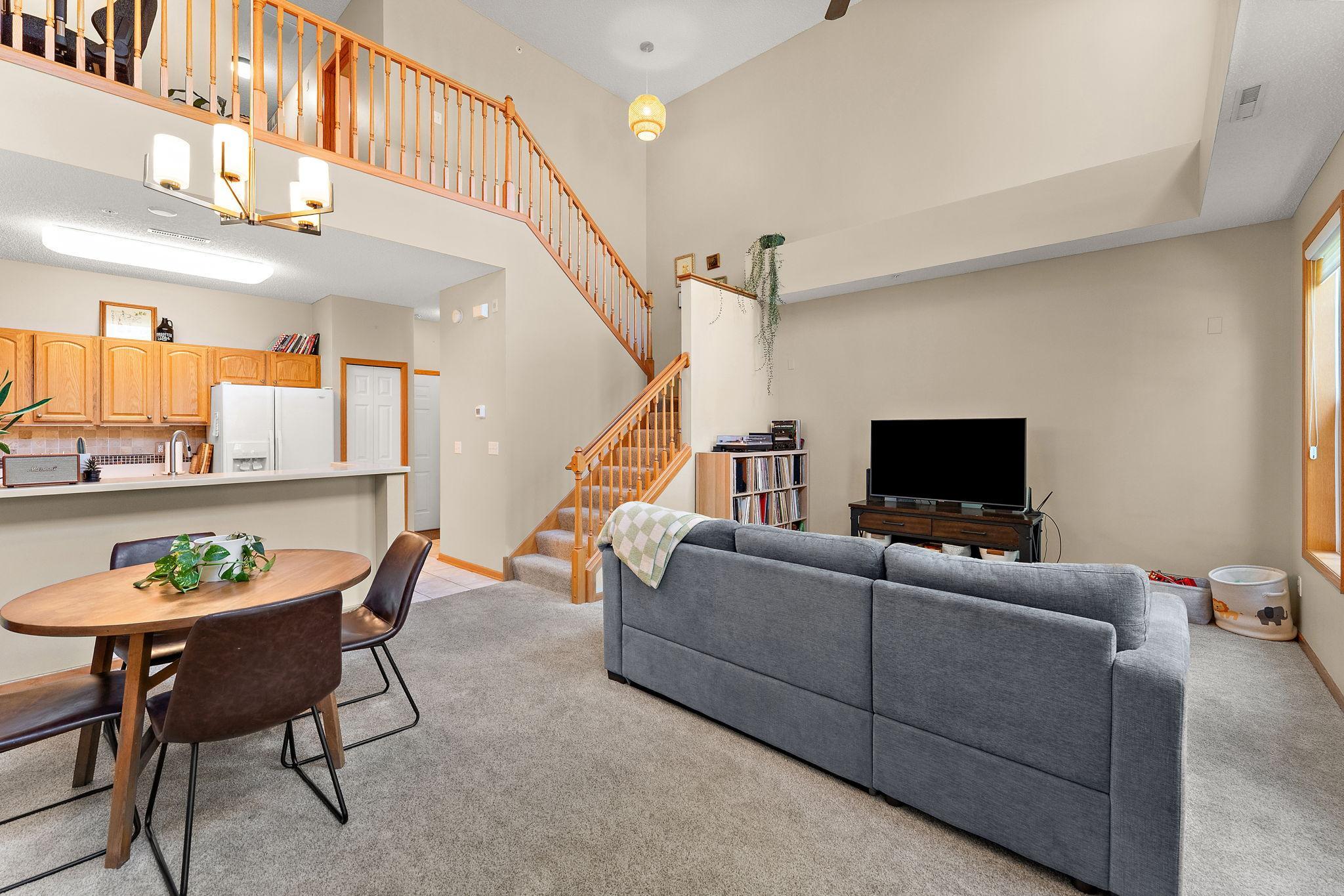 Move-In Ready: 2BR Townhouse, Recently Renovated Throughout