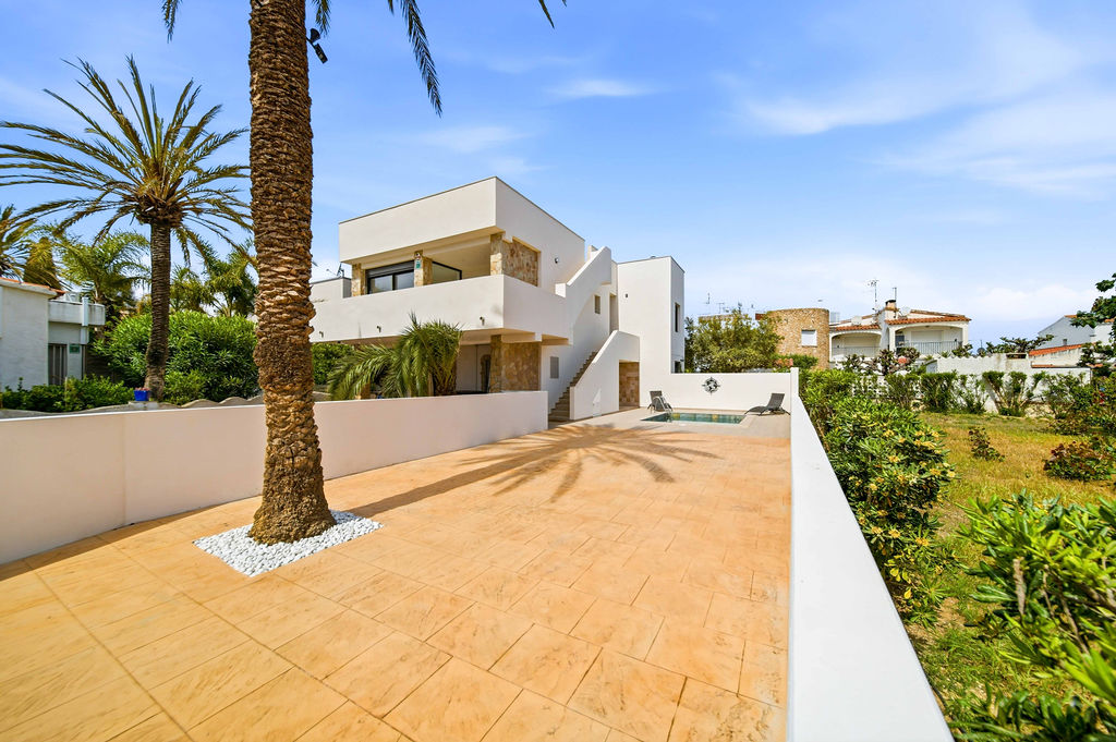 Außergewöhnliche Wohnung mit Solarium, strandnah