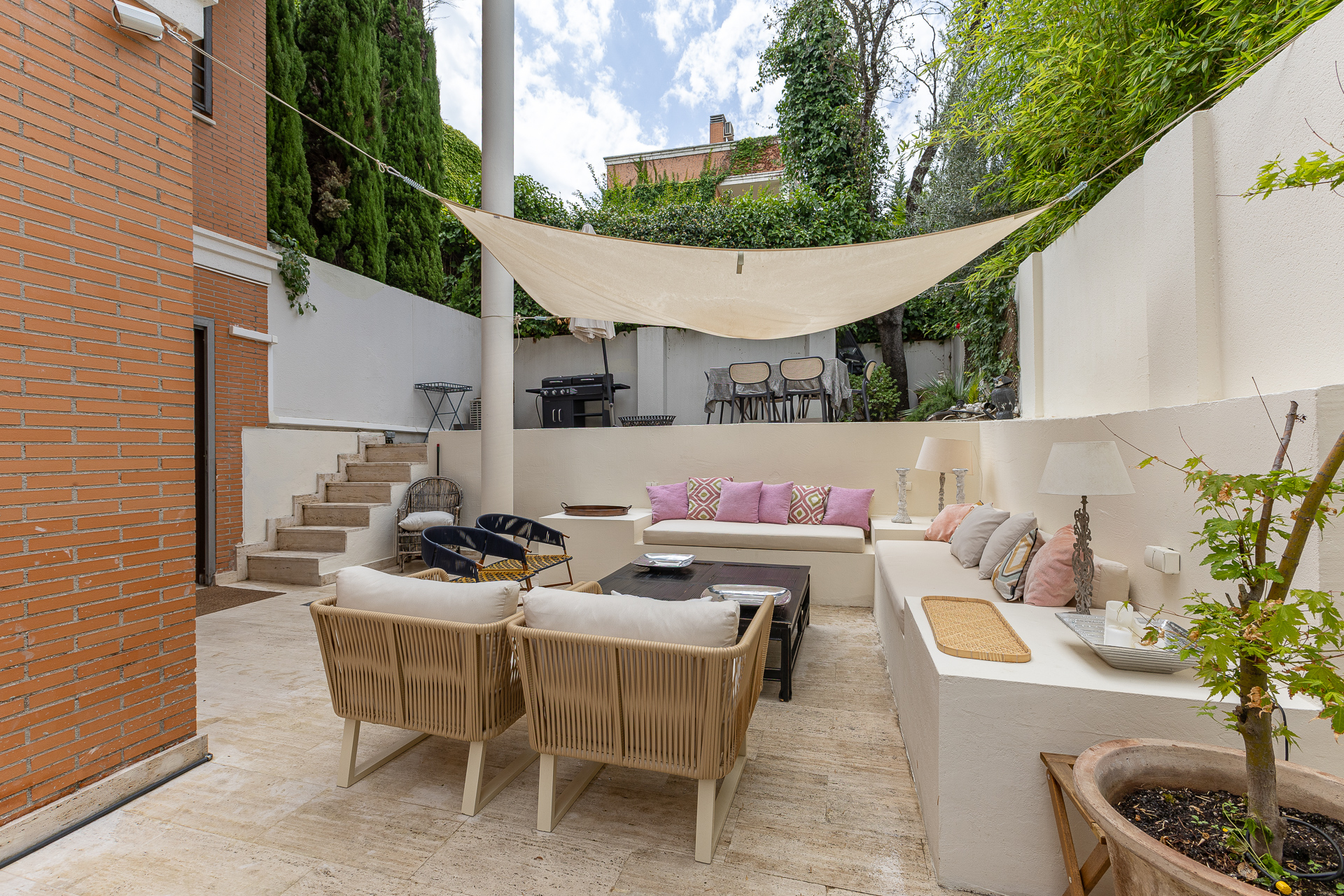 Updated semi-detached house, very well located in El Plantío–Aravaca