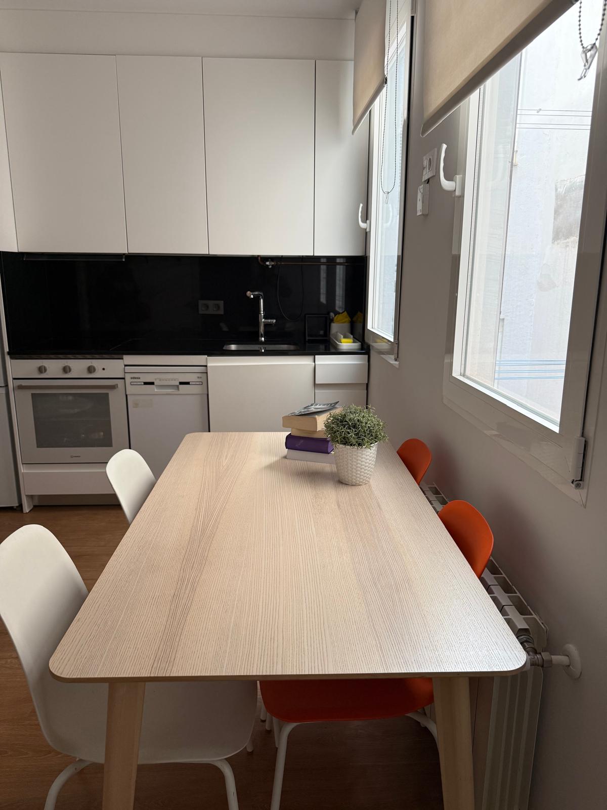 Furnished 3-Bedroom, 3-Bathroom Apartment in Salamanca