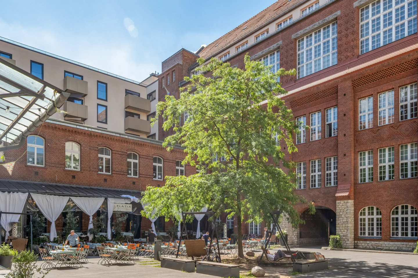 Klinker, Erker und Balkone – Expressiv wohnen im BRICKS - Photo 4