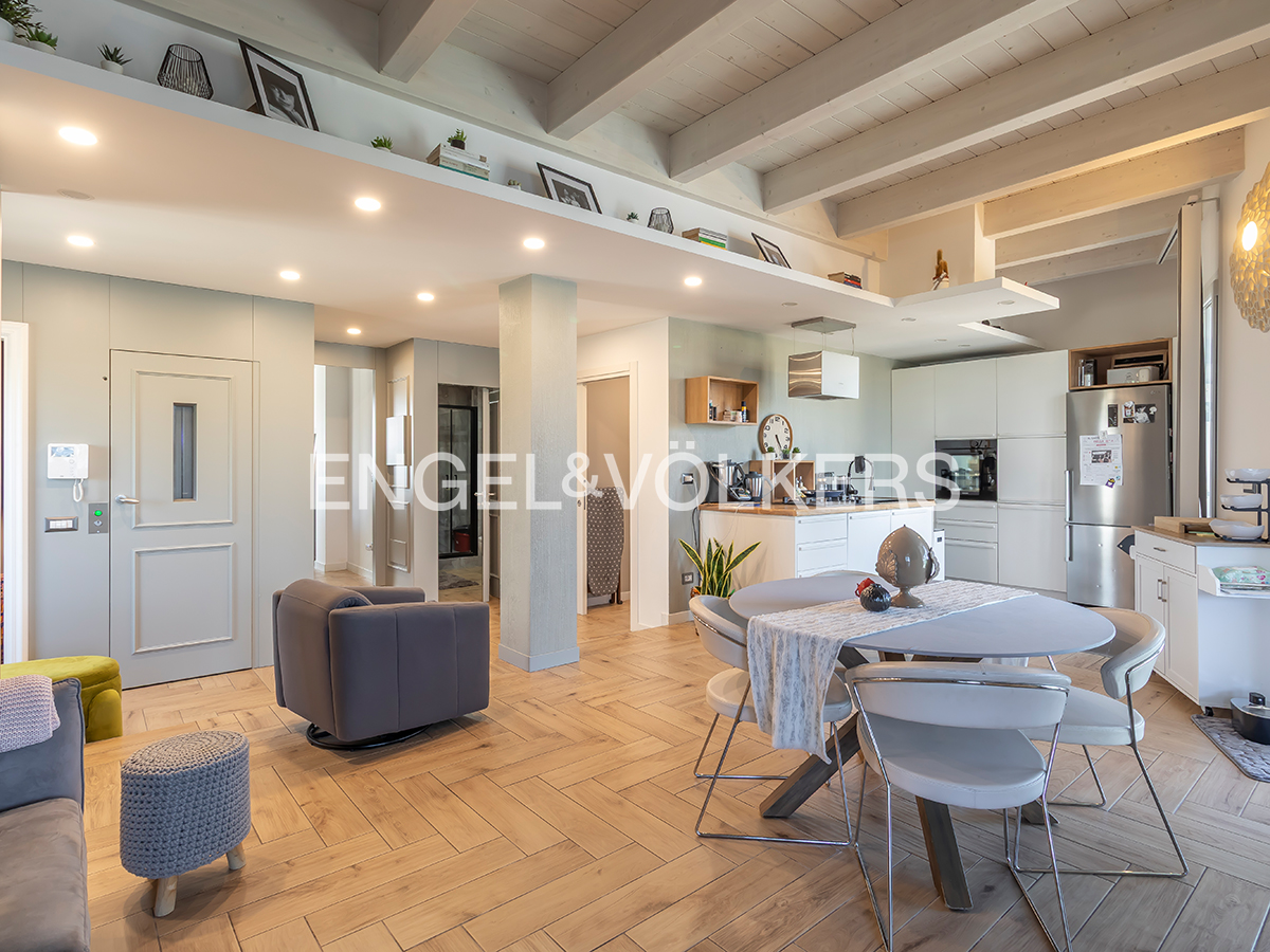 Stunning designer penthouse in Casale Lumbroso