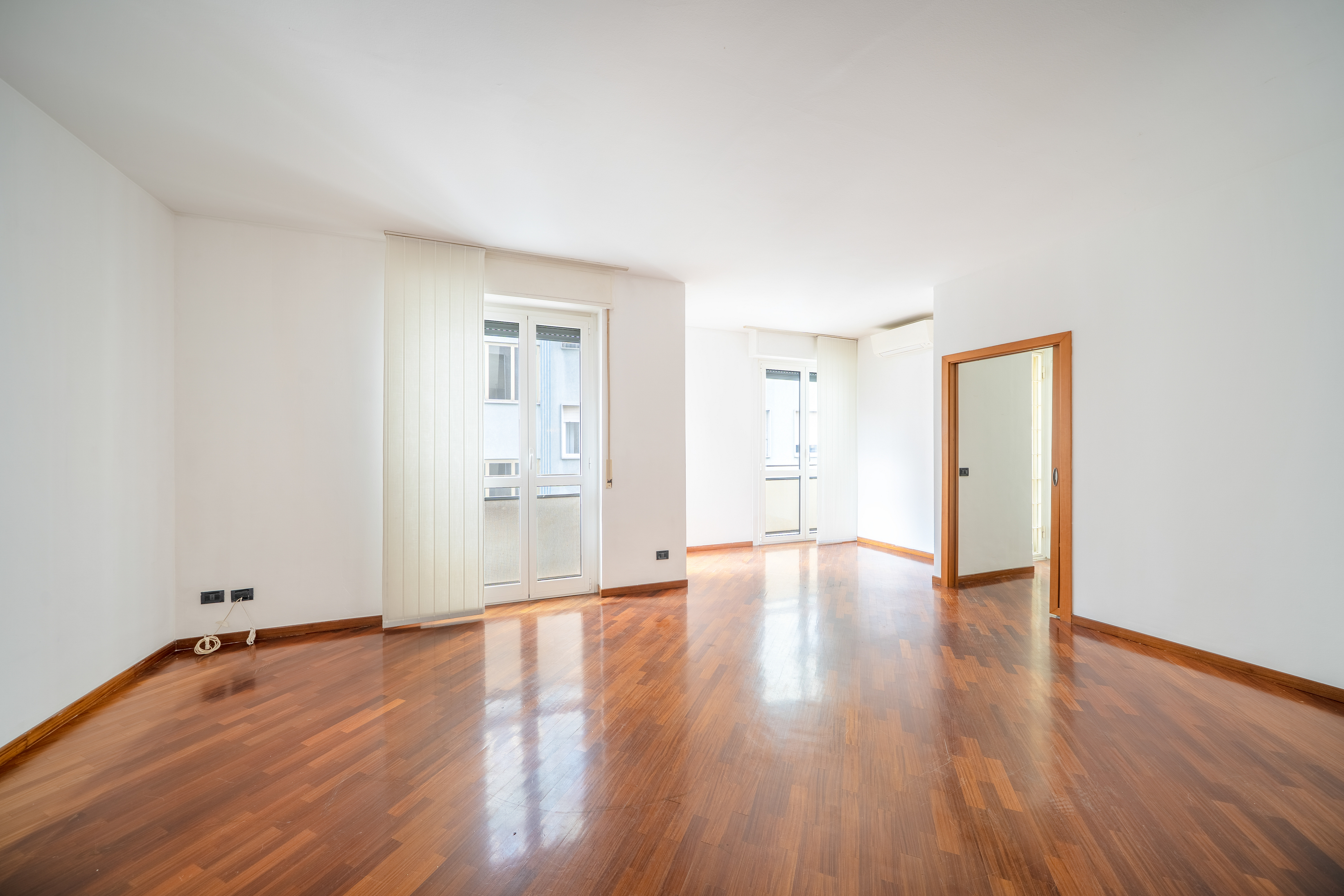 Spacious two bedroom apartment on the fourth floor in Piazza De Angeli