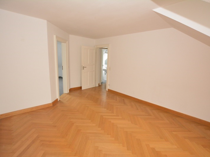 Dachgeschosswohnung in Gohlis: 2,5-Zimmer-Wohnung!