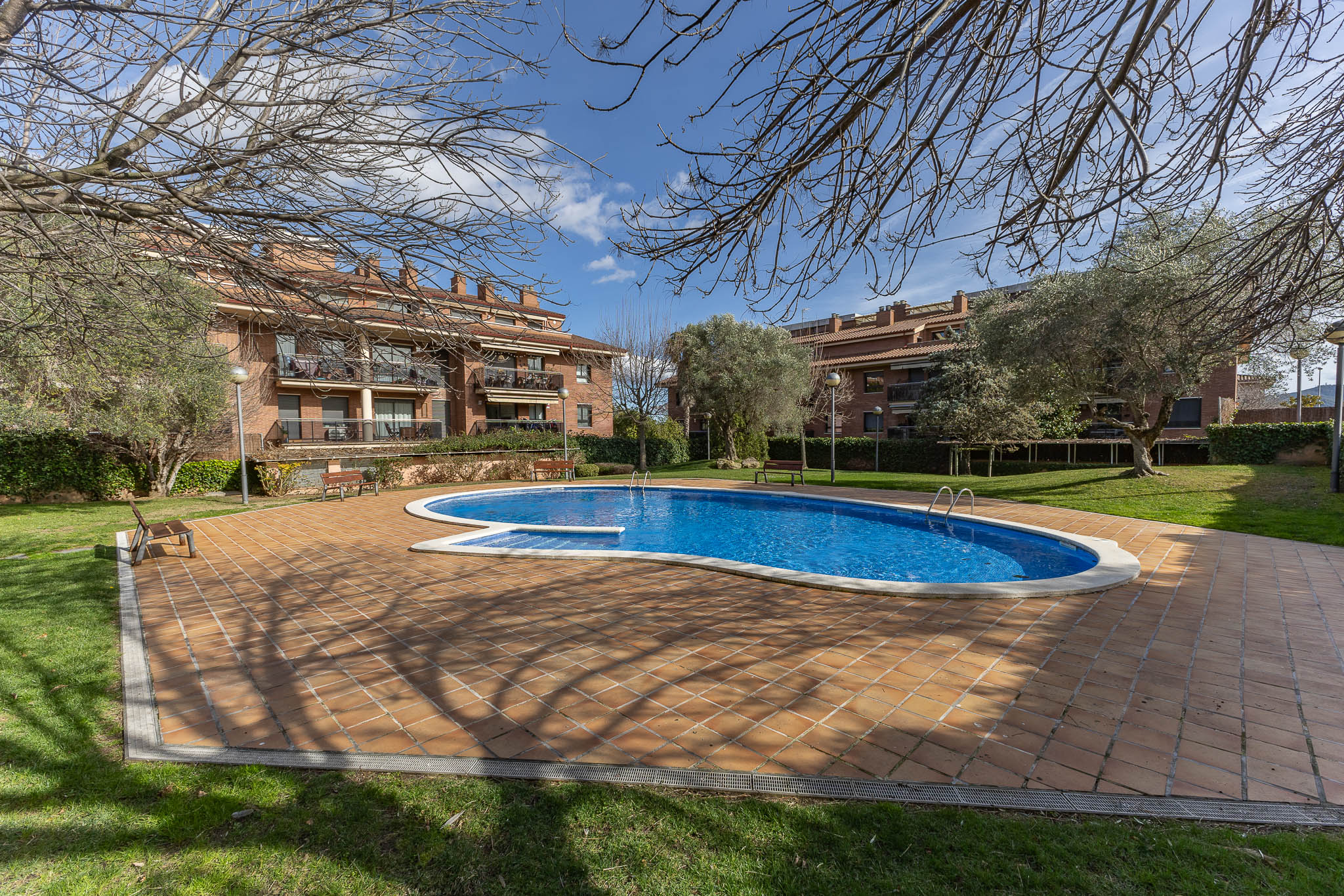 Magnificent exclusive apartment located in the residential area of Coll Favà