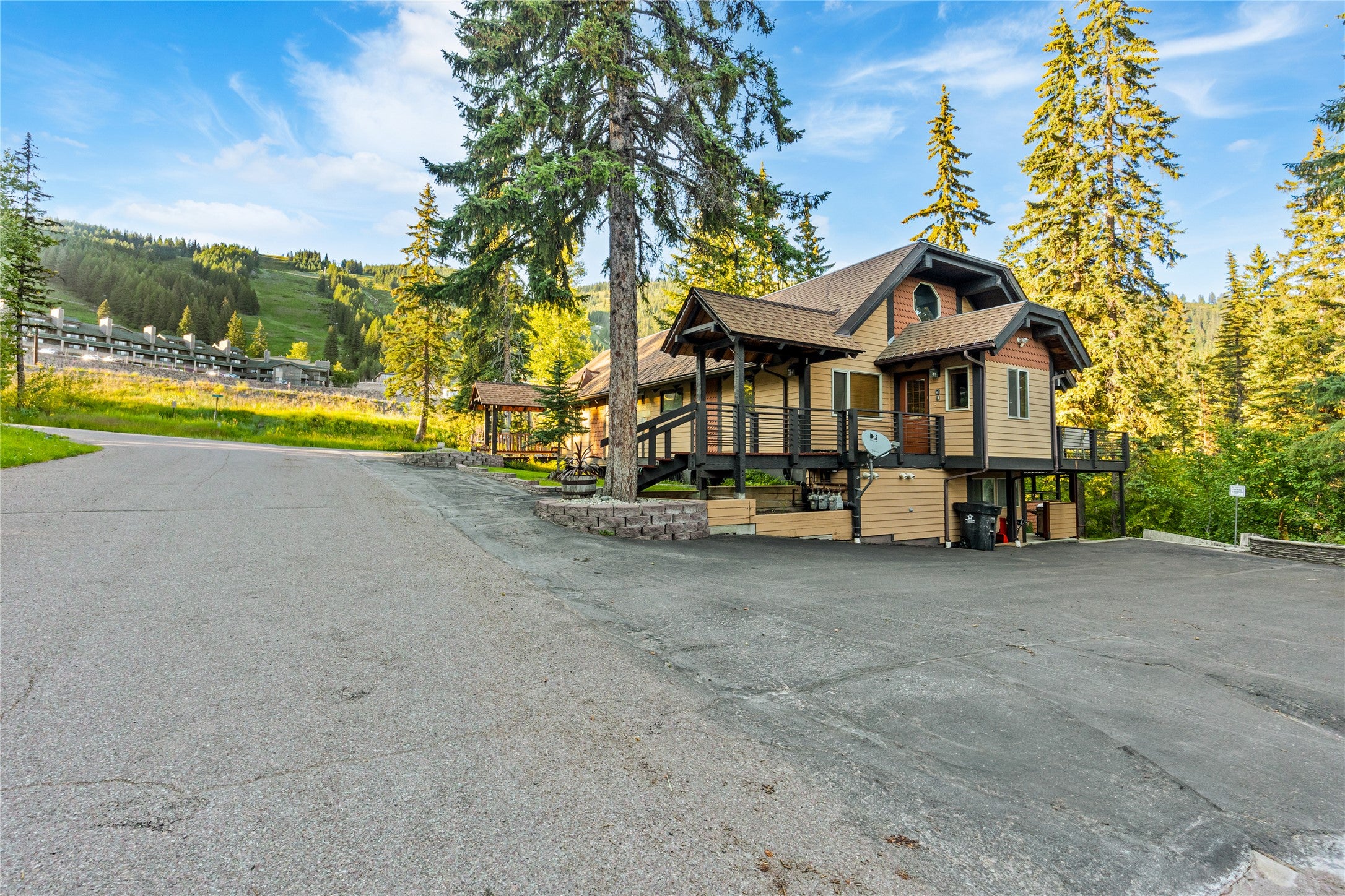 4 STR Units At The Base Of Whitefish Mountain Ski Resort