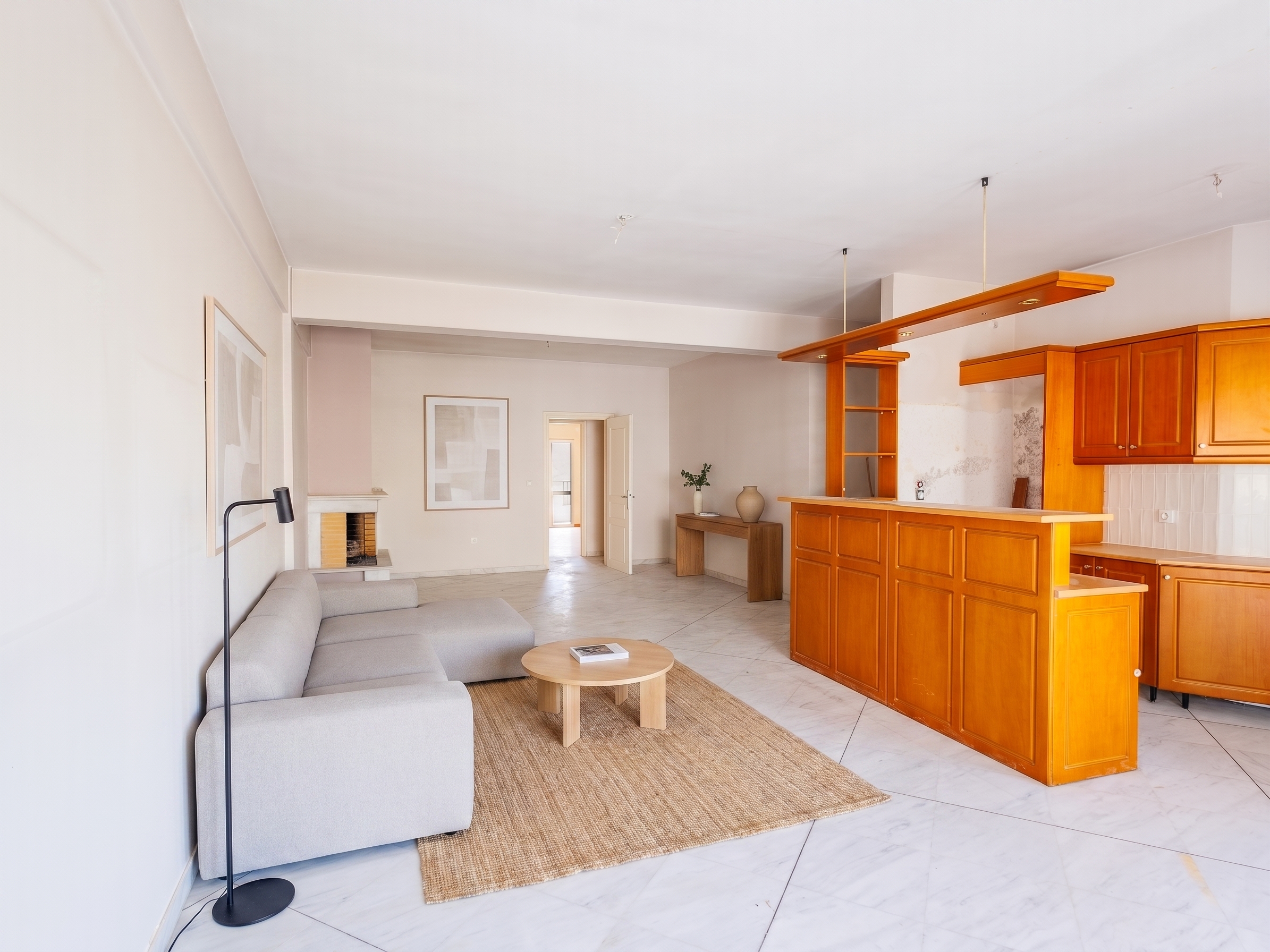 Stunning and spacious 123 sq.m. 4th-floor apartment with  fireplace, parking  and storage space in Attiki [AI-modified]