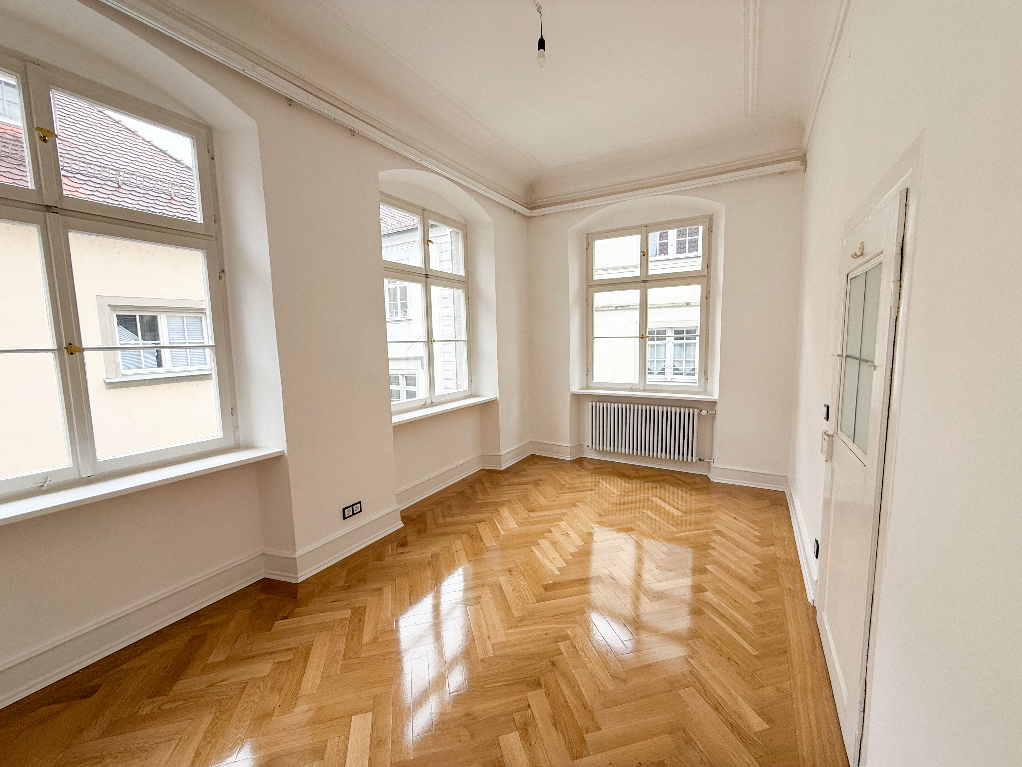 Liebevoll sanierte 6 - Zimmer Altbauwohnung in bester Insellage