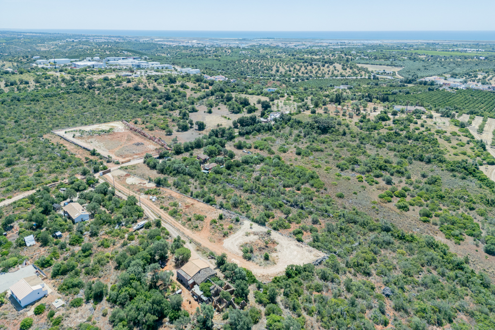 Ruína para Reconstrução com Terreno Perto de Tavira