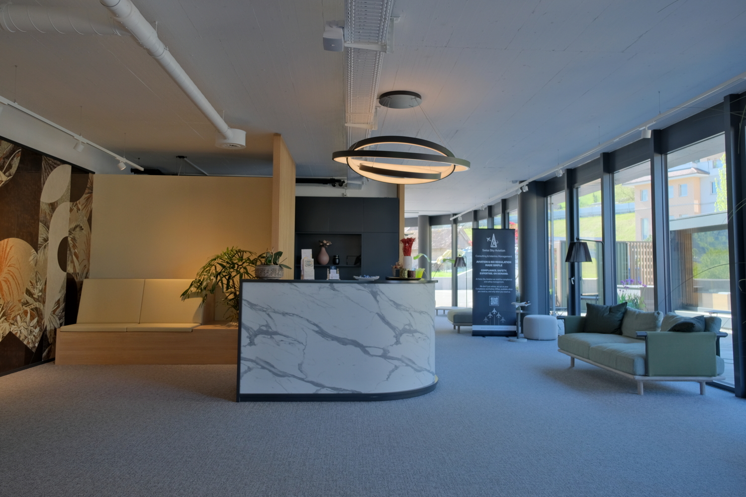 328 m2 Exklusive Büro-/Praxisflächen / Showroom mit Top See-/Bergsicht