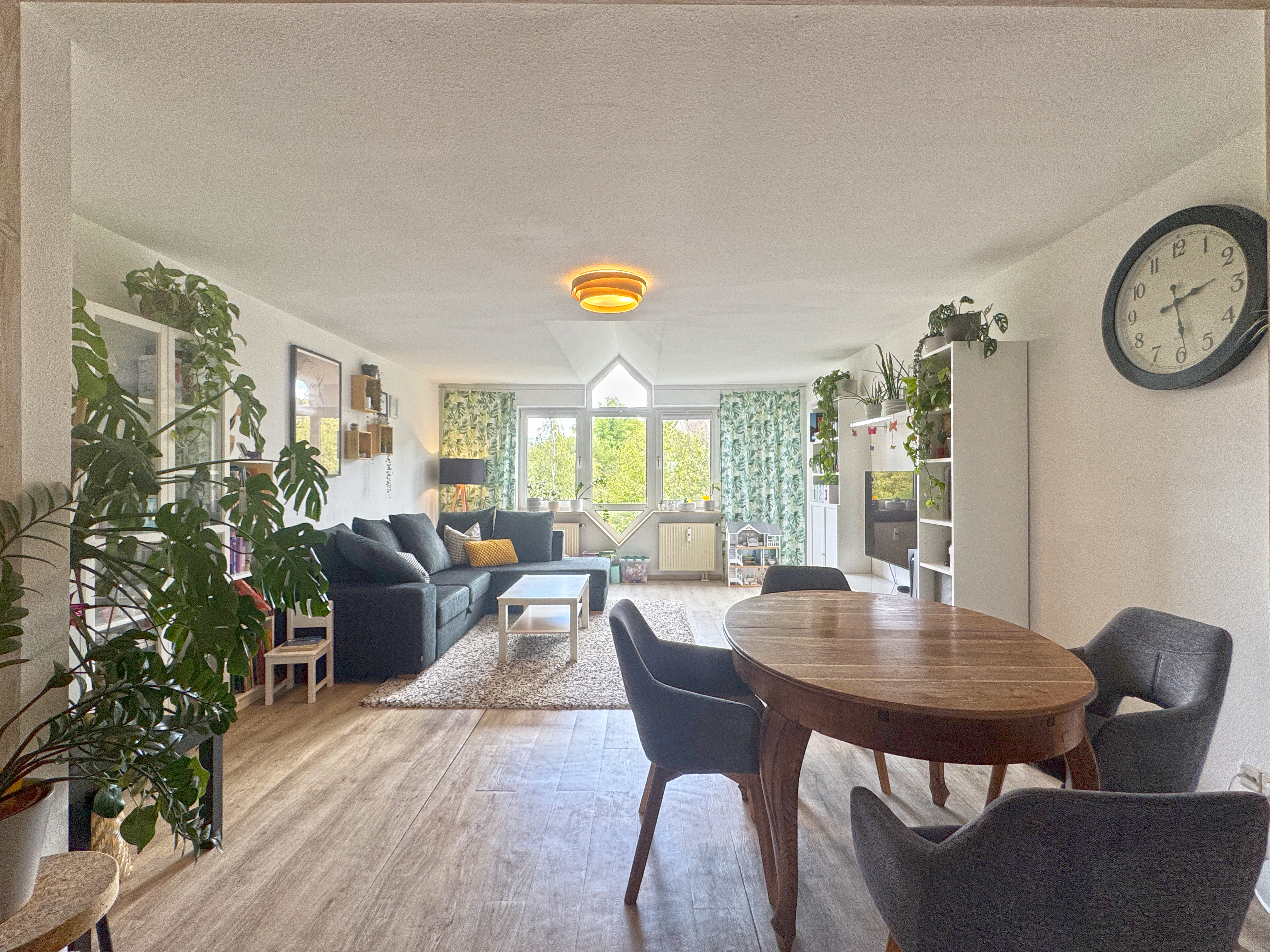 Durchdachter Raumschnitt & sonniges Ambiente: Helle Eigentumswohnung mit Süd-Balkon in Coburg