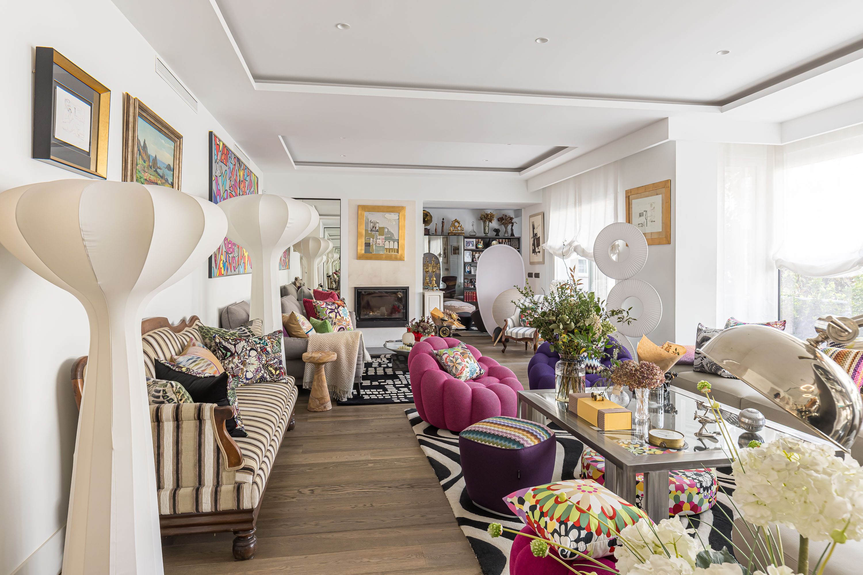 Modern luxury apartment in a stately building in Nueva España