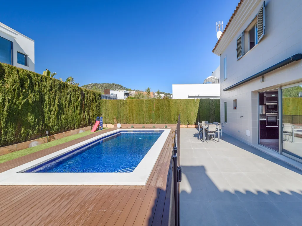 Moderne Villa direkt neben Palmas Golfplätzen in Son Puig, Palma de Mallorca