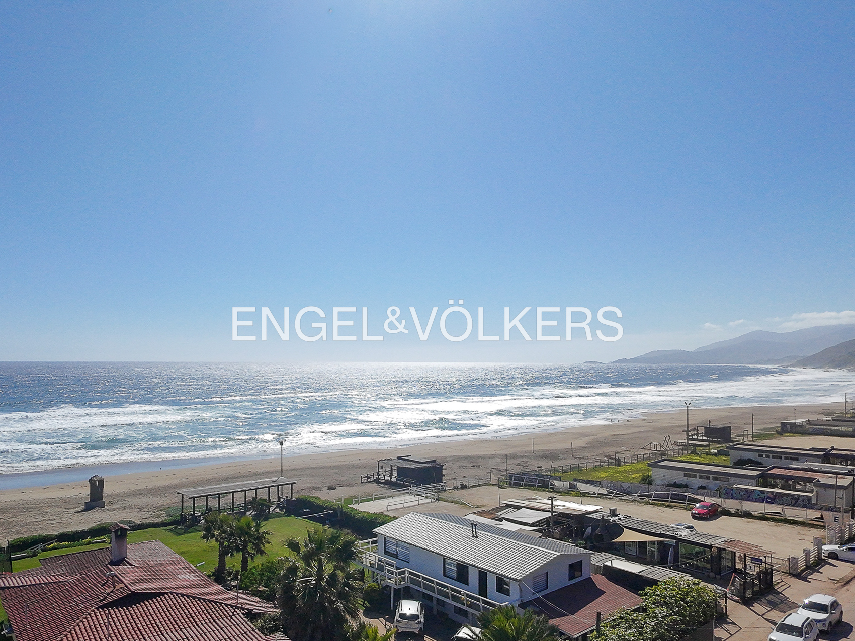 Casa con ubicación privilegiada a pasos de playa y servicios