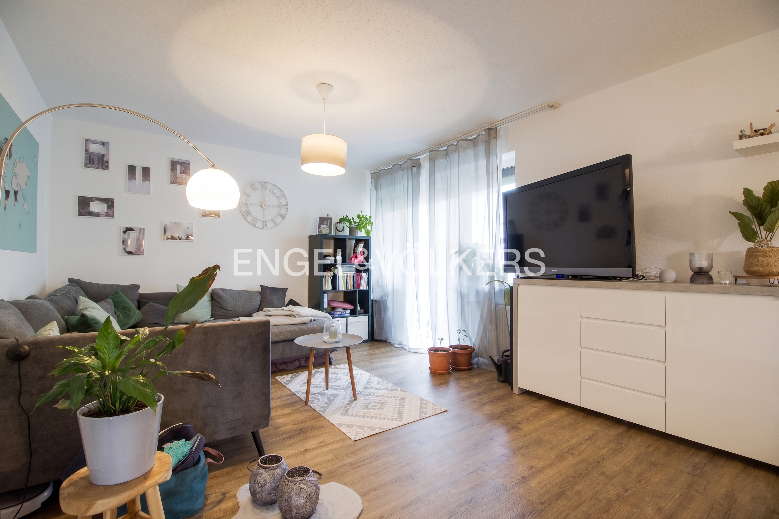 Helle 2-Zimmer-Wohnung mit 2 Loggien - ideal für Eigennutzer und Kapitalanleger