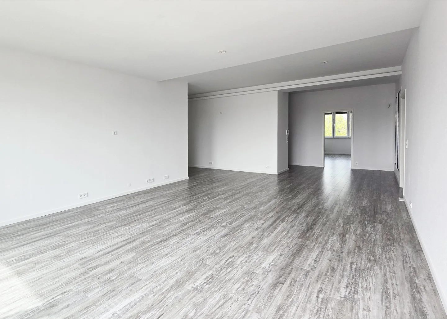 Bequem ankommen, entspannt genießen: Ihre neue Wohnung mit Lift und zwei Sonnenbalkonen - Photo 3