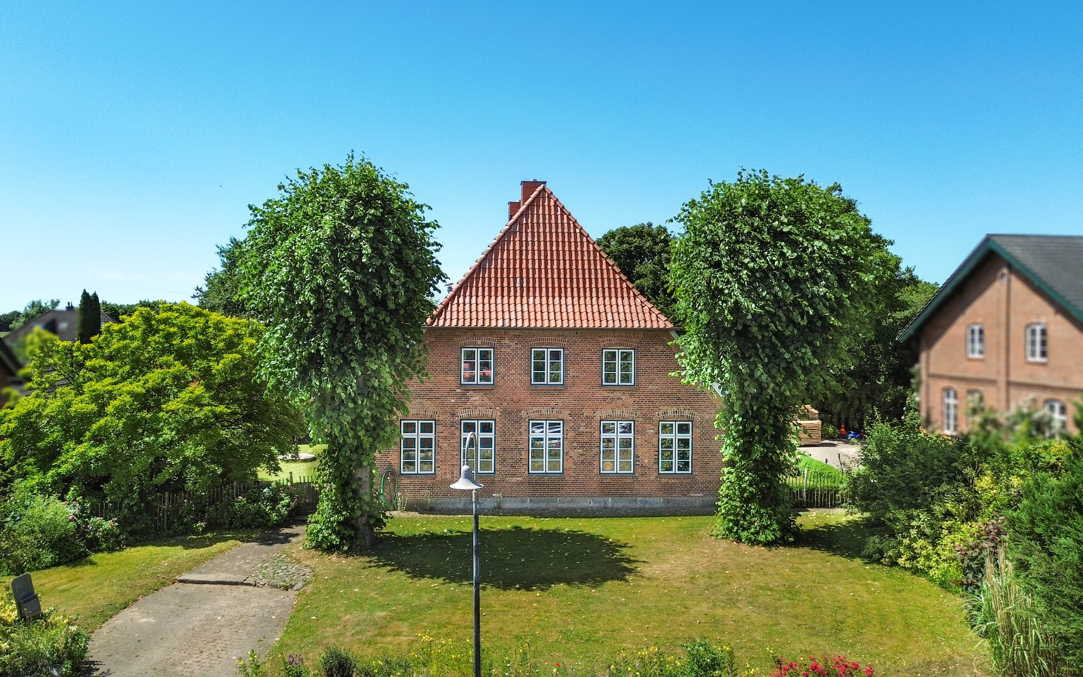 Zwei Wohneinheiten, ein Zuhause – Idyllisches Landhaus für Generationen
