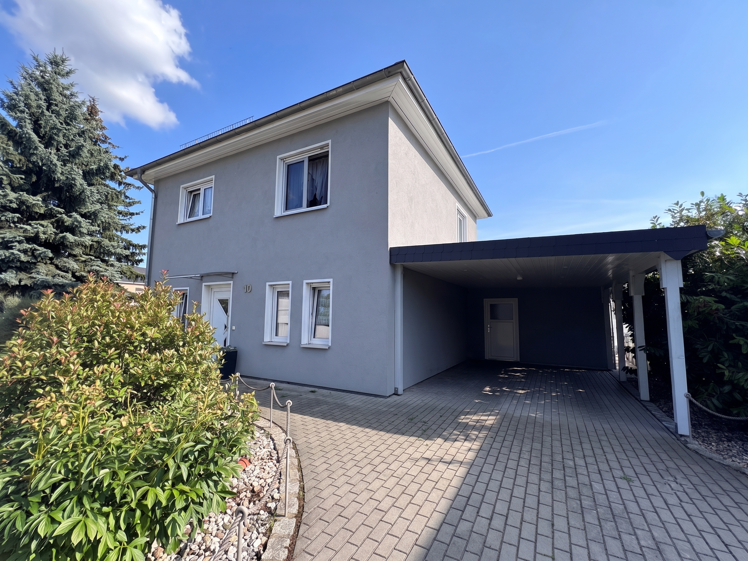 Moderner Familientraum im Zentrum von Coswig