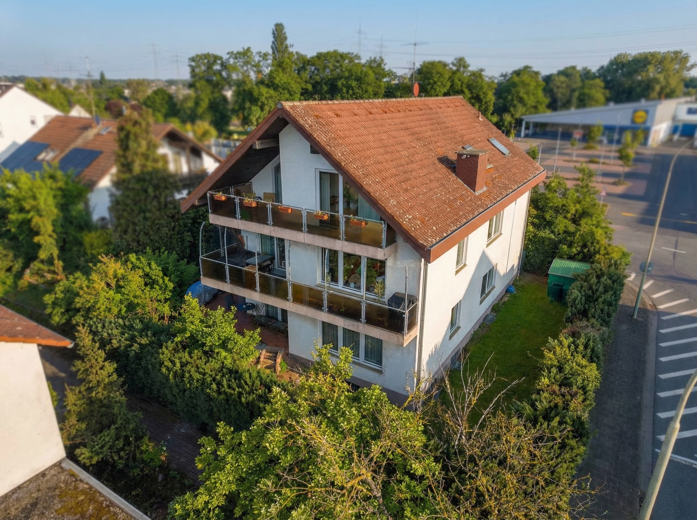 Vermietetes Dreifamilienhaus mit stabiler Ertragsbasis und Entwicklungspotenzial