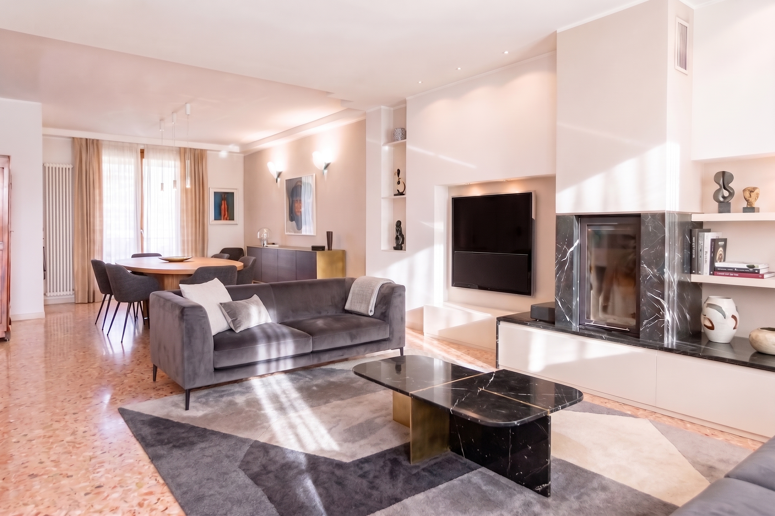 Elegance in North Vicenza: prestigious semi-detached home ready to live in, with terraces and garden