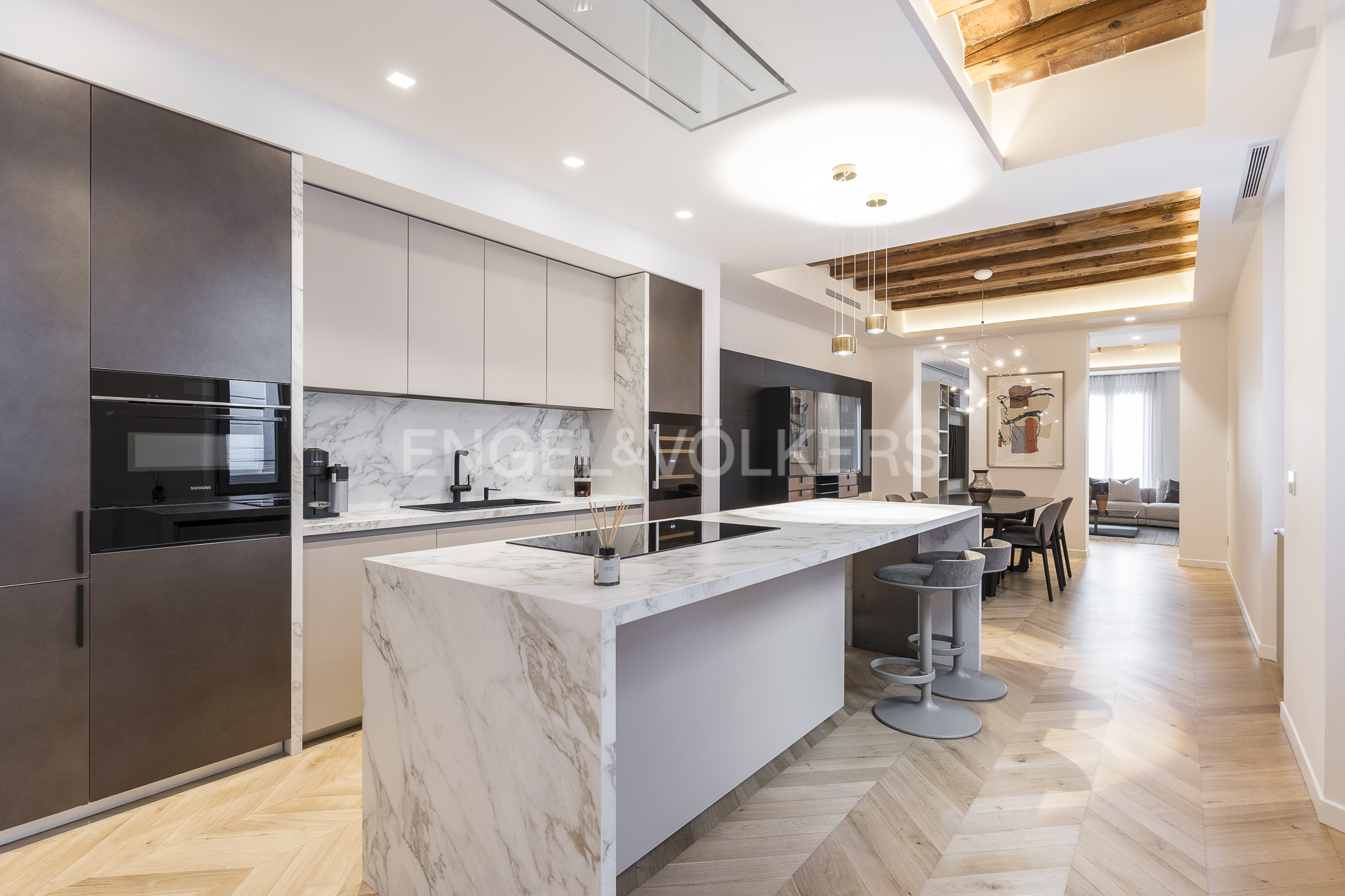 Photo inspiration: Picture Idea: Exclusive Luxury Apartment For Rent In The Heart Of Barcelona