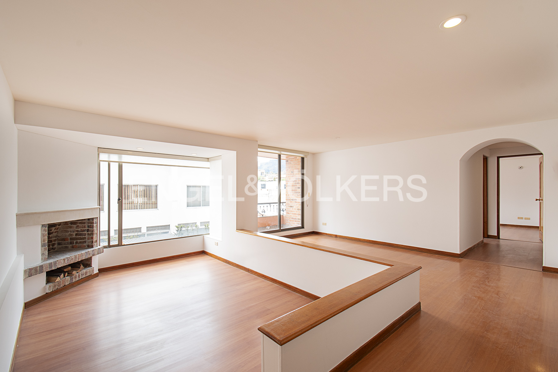 Apartamento con balcón para arriendo en San Patricio