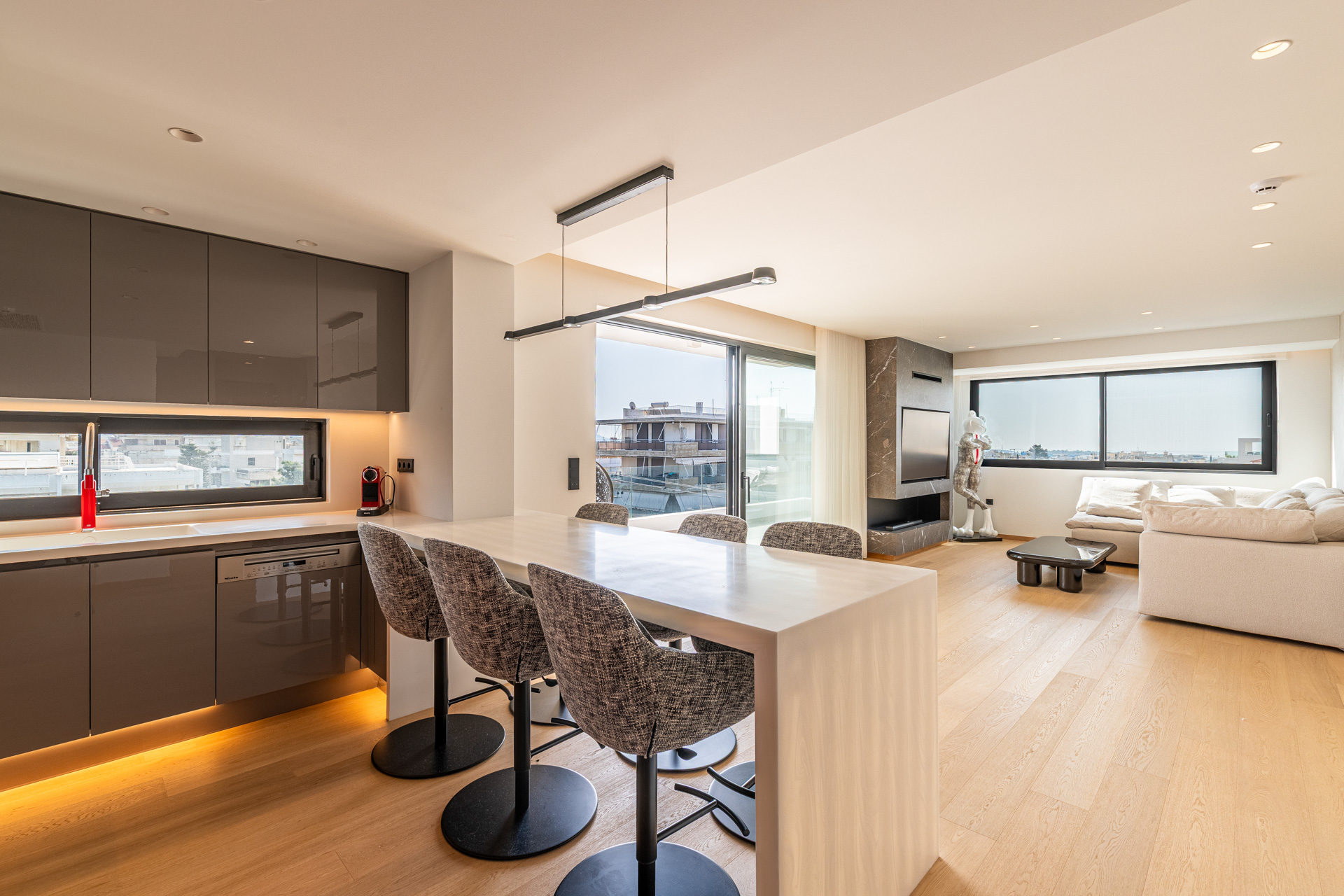 Luxury penthouse with sea view and private pool in the Golf of Glyfada